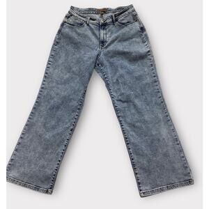 Judy Blue Light Wash Straight Leg Jeans